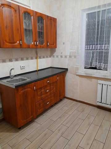 Льонокомбінатівська вул., 19