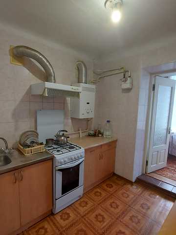 Космонавтів вул., 73-А