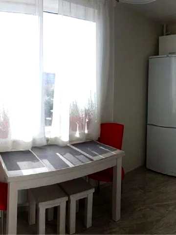 Петра Калнишевського вул., 4а