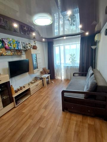 Університетська вул. (Першотравнева), 27