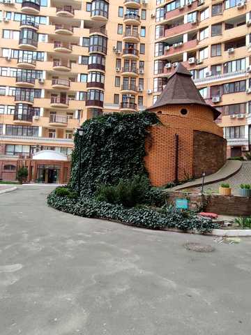 Тіниста вул., 9/12