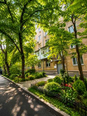 Лесі Українки просп. (Гагаріна), 16/4