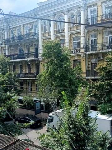 Заньковецької вул., 7