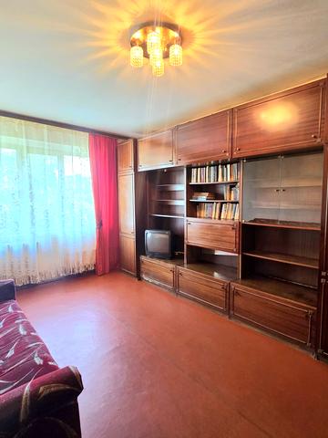 Академіка Кіпріанова вул., 6