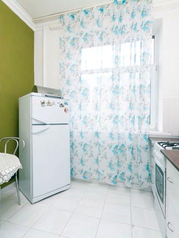 Лесі Українки бульв., 8