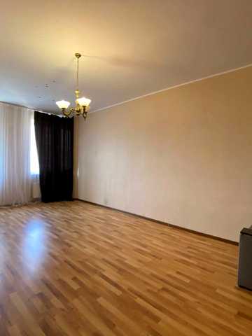 Євгена Чикаленка вул., 43