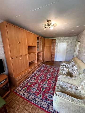 Героїв просп., 9