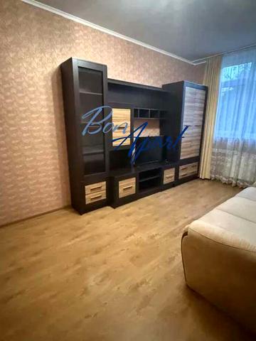 Воскресенська вул., 12-Г