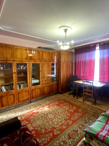 Плугова вул., 7