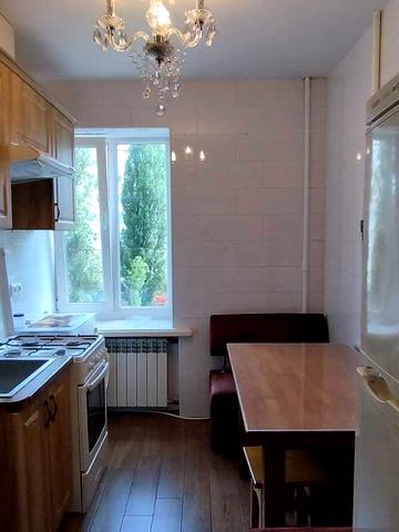 Лесі Українки бульв., 24