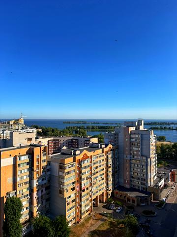 Героїв Дніпра вул., (Будинок)