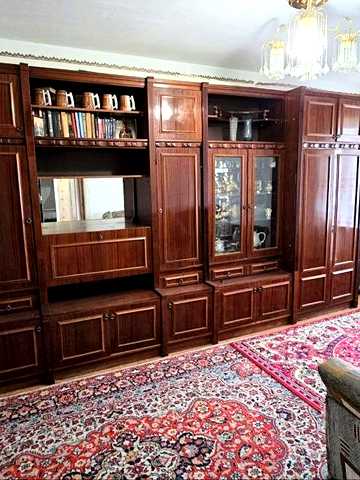 Автозаводська вул., 10