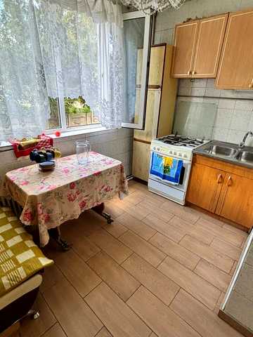 Воскресенська вул., 29