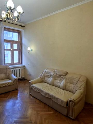 Прорізна вул., 21