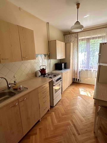 Коломийська вул., 19