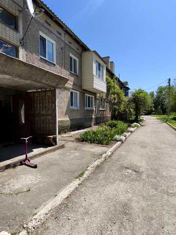 Шкільна, 3