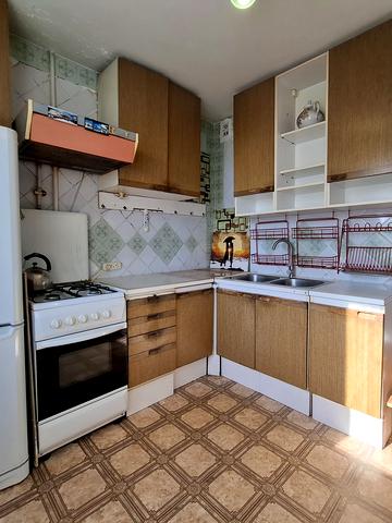 Леся Курбаса просп., 10
