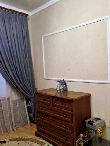 Пастера вул., 1
