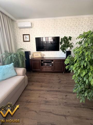 Феодосійська вул., 2-Л