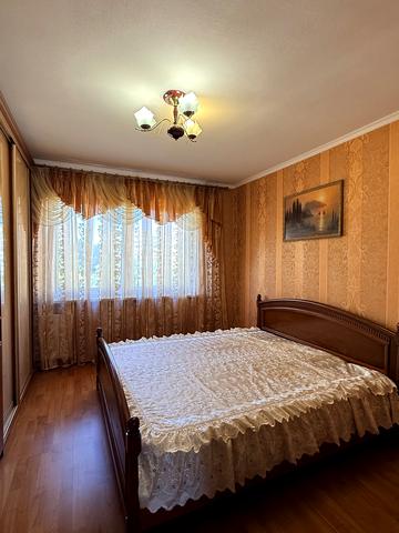 Рональда Рейгана вул. (Теодора Драйзера), 3