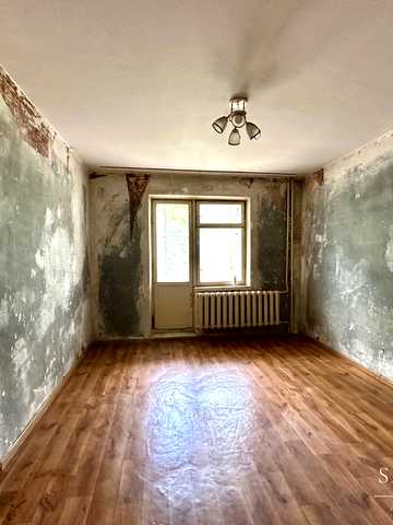 Академіка Корольова просп., 4