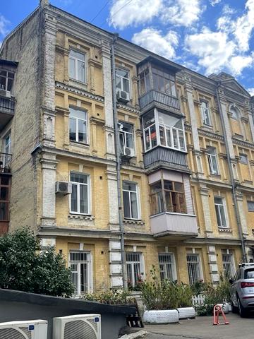 Спаська вул., 8-Б