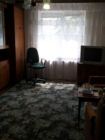 Незалежності бульв. (50 років Жовтня), 5