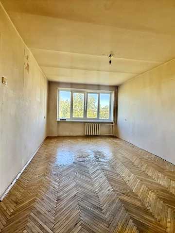 Липова Алея вул., 1