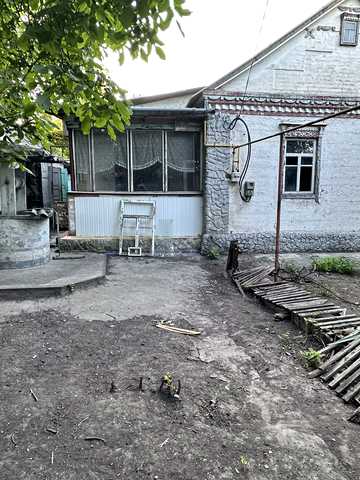 Республіканська вул., 10