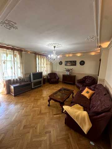 Феодосійська вул., 4