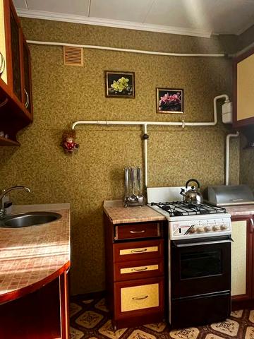Металургів просп., 30