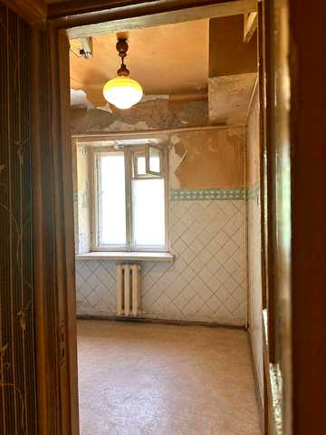 Варненська вул., 17