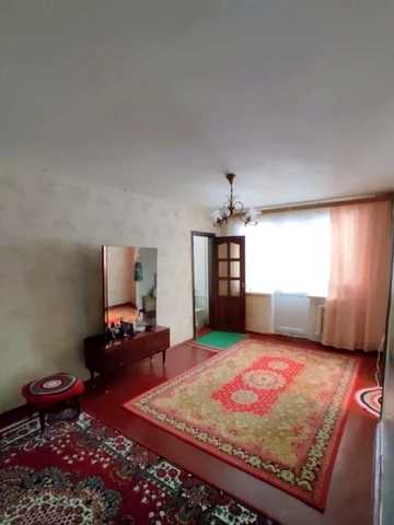 Анатолія Лупиноса вул., 35