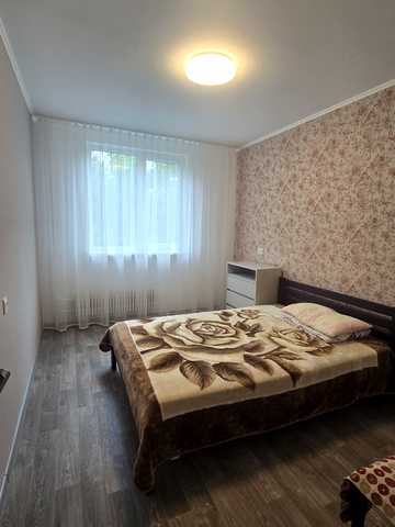 Метробудівників вул., 43