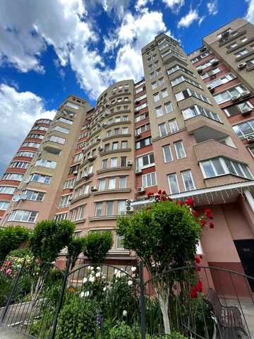 Тополина вул., 18/2