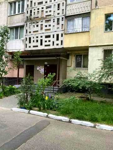 40-річчя Оборони Одеси вул., 2