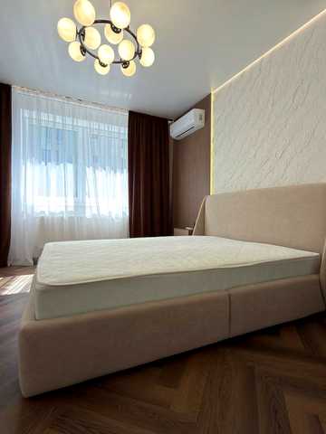 Краківська вул., (Будинок 6)