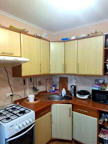 Земська вул. (Орджонікідзе), 72