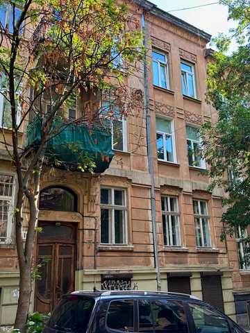 Михайла Коцюбинського вул., 10
