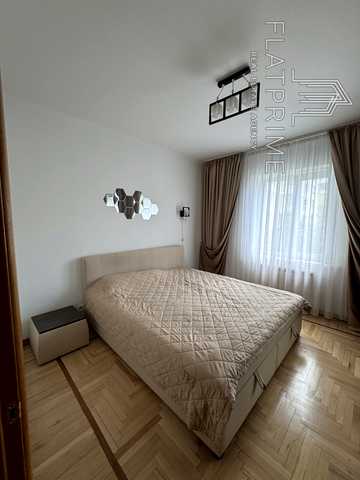Оноре де Бальзака вул., 55