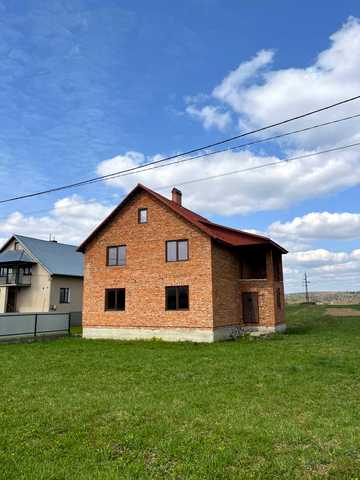 Центральна, 10
