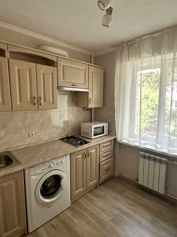 Вартових Неба вул. (Тобольська), 52