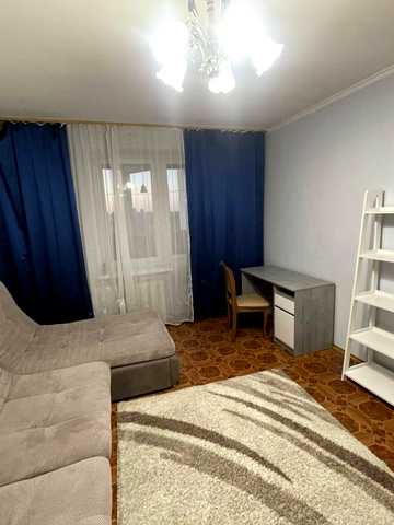 Василя Верховинця вул., 10