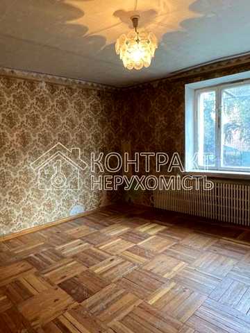 Дмитрівська вул., 28