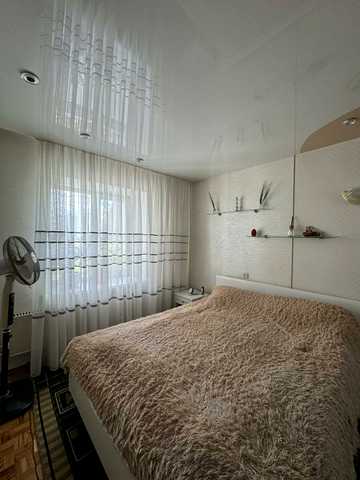 Драгоманова вул., 31
