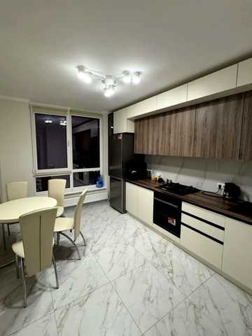 Степана Бандери вул., 15