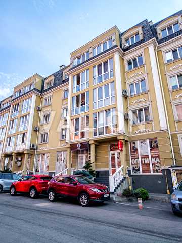 Миру вул., 13