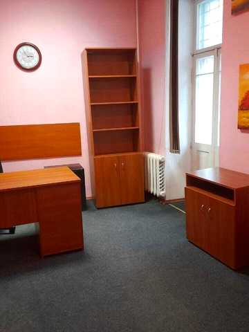Студентська вул., 11