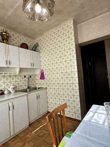 Червоної Калини просп. (Володимира Маяковського), 37-А
