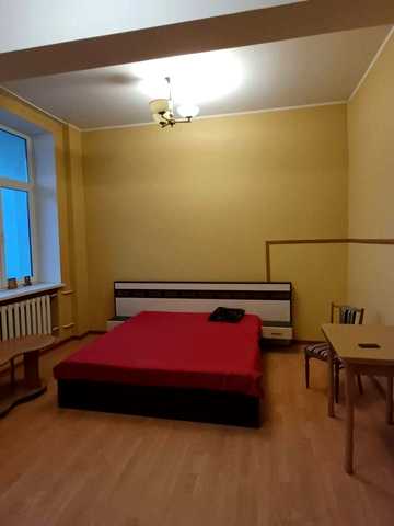 Ярослава Гашека бульв., 18
